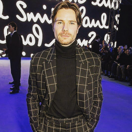 Joe Dempsie’s acting career began with roles in smaller television productions.